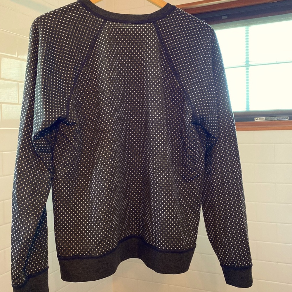 Marine layer reversible raglan size XL. No blemishes, worn 1-2 times. Gray/cream